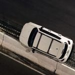 Carro pendurada em ponte na Vila Leopoldina