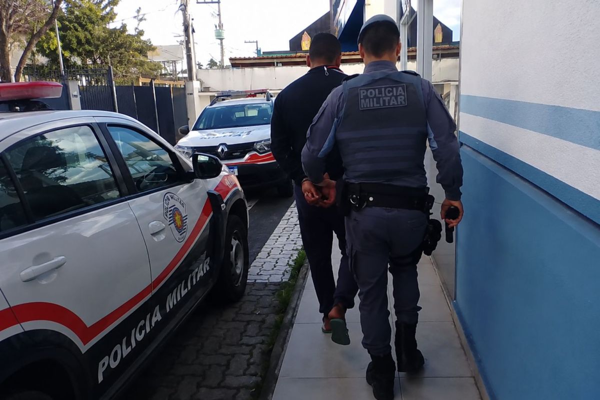 Procurado pela Justiça, foi preso em Itapevi após denúncia de violência doméstica