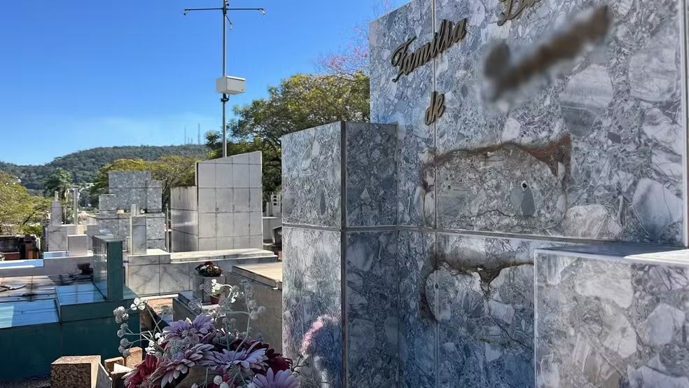 cemitério da paz em são roque roubo jazigo