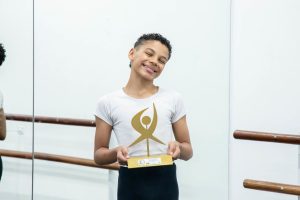Barueri: Bailarino, de 11 anos, conquista 1º lugar no Festival de Joinville