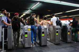 Após 52 anos, Metrô de SP aposenta bilhete magnético em outubro