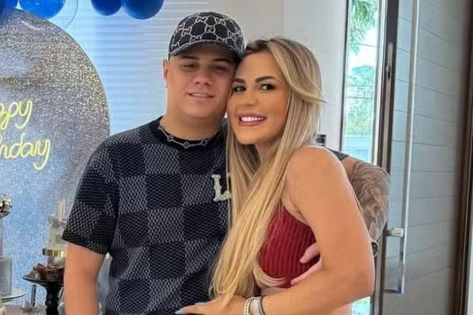 Deolane Bezerra e o filho