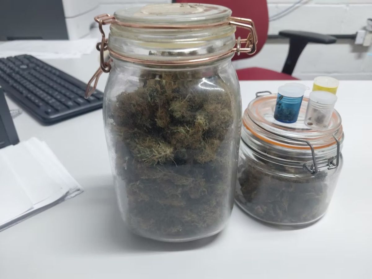 tráfico de drogas criança escola carapicuíba 