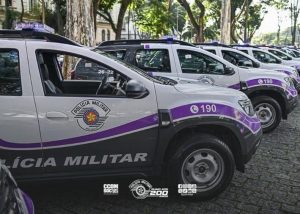 Viatura da PM que localizar carga de lingerie em Jandira