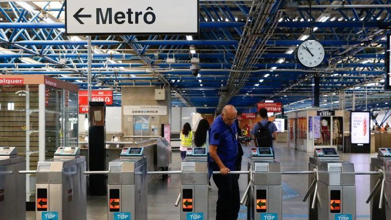Metrô amplia pagamento por aproximação nas linhas 1, 2, 3 e 15