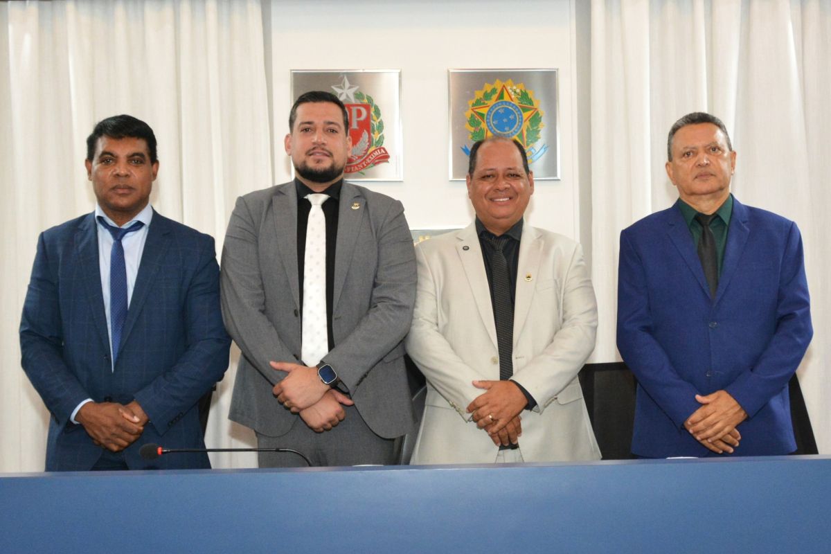Mesa Diretora da Câmara de Cotia 