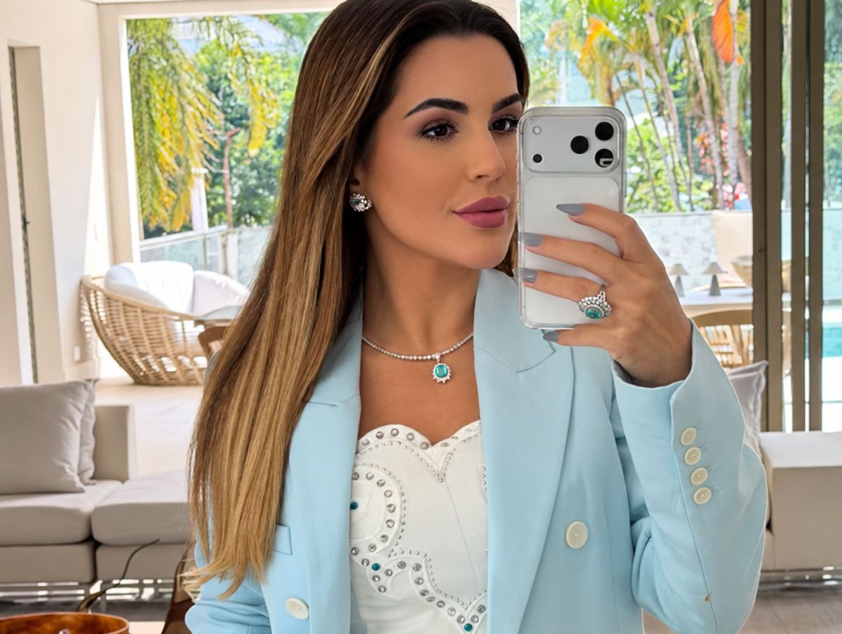 Deolane Bezerra 