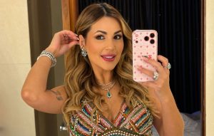 Deolane Bezerra