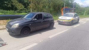 Santana de Parnaíba: carro é apreendido com mais de 700 multas em 2026