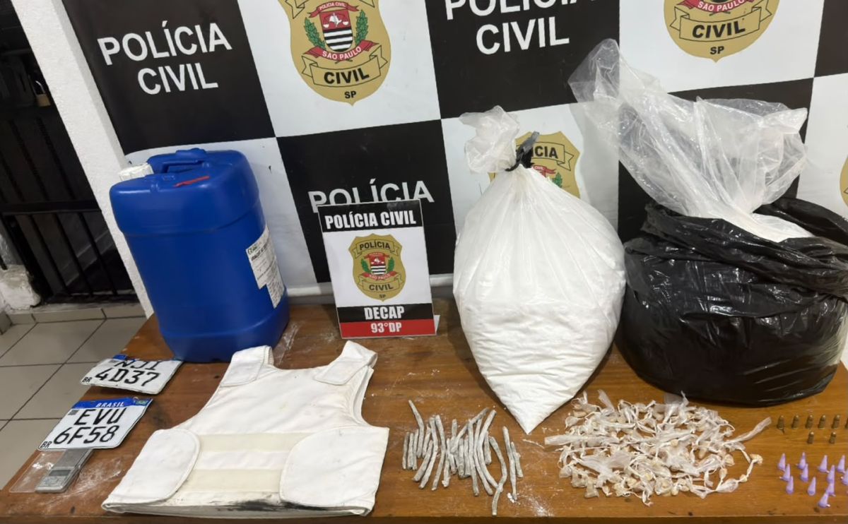 Butantã: imóvel usado para armazenar drogas tinha placas de veículos e munições