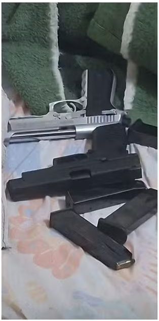 Cajamar: fotos mostram 2 armas de policial penal apreendidas após morte de professora
